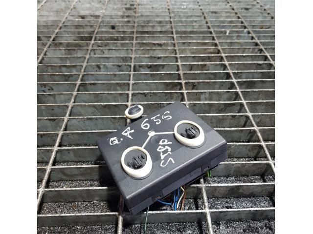 bontott AUDI Q7 Bal hátsó Ajtó Vezérlőegység