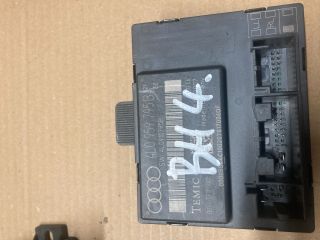 bontott AUDI Q7 Bal hátsó Ajtó Vezérlőegység