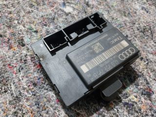 bontott AUDI Q7 Bal hátsó Ajtó Vezérlőegység