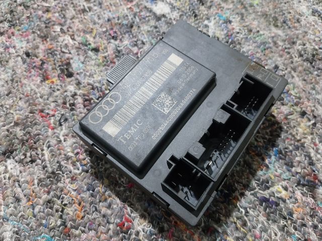 bontott AUDI Q7 Bal hátsó Ajtó Vezérlőegység