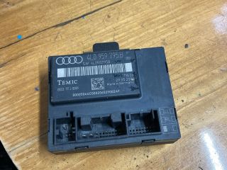 bontott AUDI Q7 Bal hátsó Ajtó Vezérlőegység