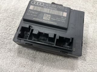 bontott AUDI Q7 Bal hátsó Ajtó Vezérlőegység