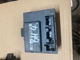 bontott AUDI Q7 Bal hátsó Ajtó Vezérlőegység