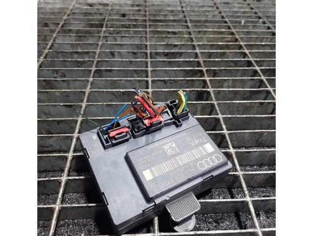bontott AUDI Q7 Bal hátsó Ajtó Vezérlőegység