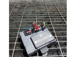 bontott AUDI Q7 Bal hátsó Ajtó Vezérlőegység