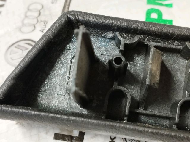 bontott AUDI Q7 Bal hátsó Ajtóbehúzó