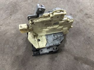 bontott AUDI Q7 Bal hátsó Ajtózár