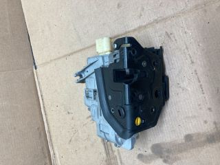 bontott AUDI Q7 Bal hátsó Ajtózár