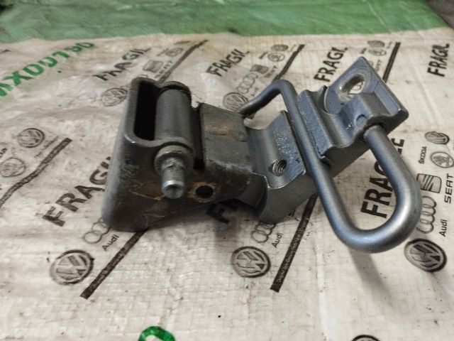 bontott AUDI Q7 Bal hátsó Alsó Zsanér