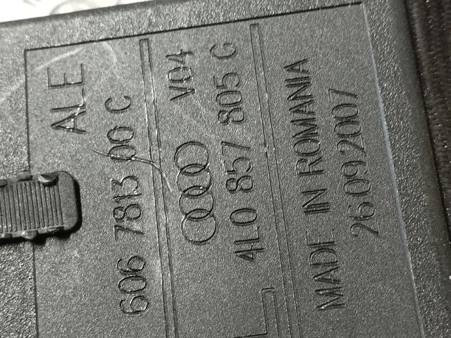 bontott AUDI Q7 Bal hátsó Biztonsági Öv