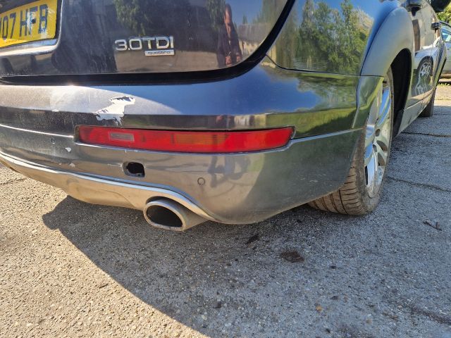 bontott AUDI Q7 Bal hátsó Csonkállvány Kerékaggyal