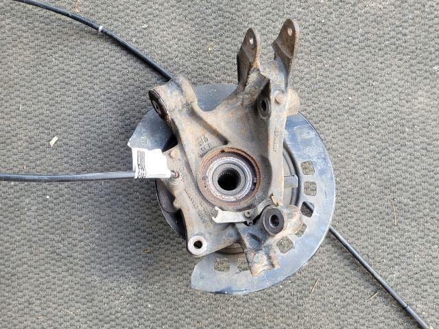 bontott AUDI Q7 Bal hátsó Csonkállvány Kerékaggyal