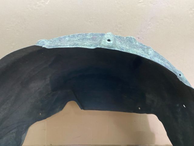 bontott AUDI Q7 Bal hátsó Dobbetét (Kerékjárati, Műanyag)