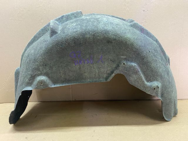 bontott AUDI Q7 Bal hátsó Dobbetét (Kerékjárati, Műanyag)