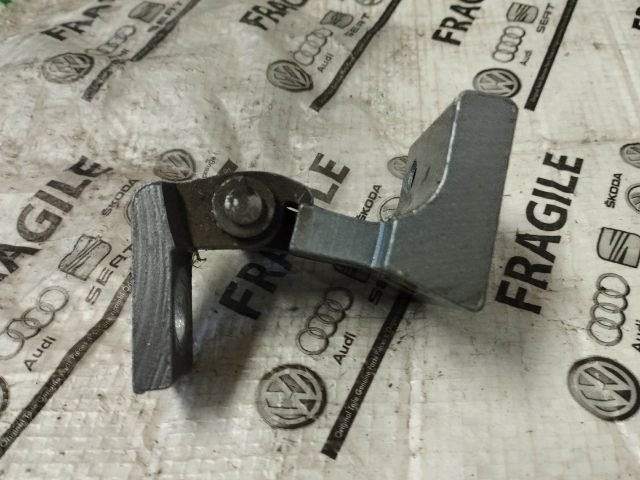 bontott AUDI Q7 Bal hátsó Felső Zsanér