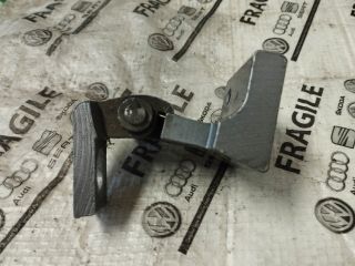 bontott AUDI Q7 Bal hátsó Felső Zsanér