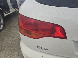 bontott AUDI Q7 Bal Hátsó Lámpa