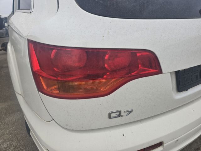 bontott AUDI Q7 Bal Hátsó Lámpa