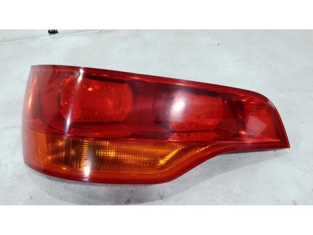 bontott AUDI Q7 Bal Hátsó Lámpa