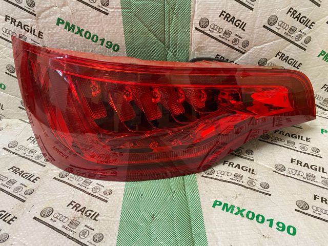 bontott AUDI Q7 Bal Hátsó Lámpa