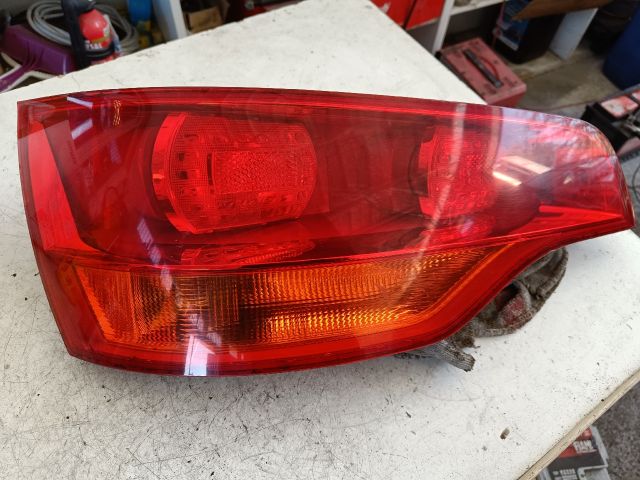 bontott AUDI Q7 Bal Hátsó Lámpa