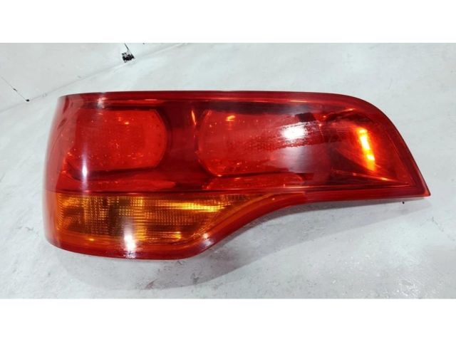 bontott AUDI Q7 Bal Hátsó Lámpa