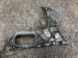 bontott AUDI Q7 Bal hátsó Oldal Lökhárító Tartó (Műanyag)