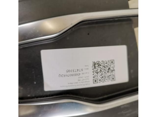 bontott AUDI Q7 Bal Ködlámpa Rács