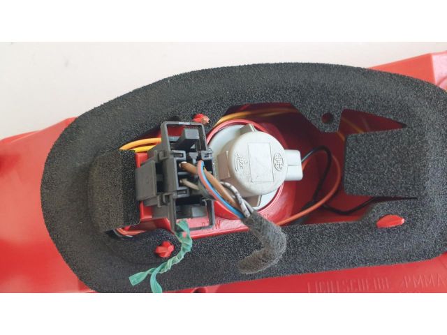 bontott AUDI Q7 Bal Külső Hátsó Lámpa