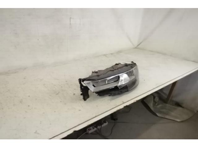 bontott AUDI Q7 Bal Ledes Fényszóró