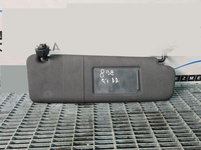 bontott AUDI Q7 Bal Napellenző