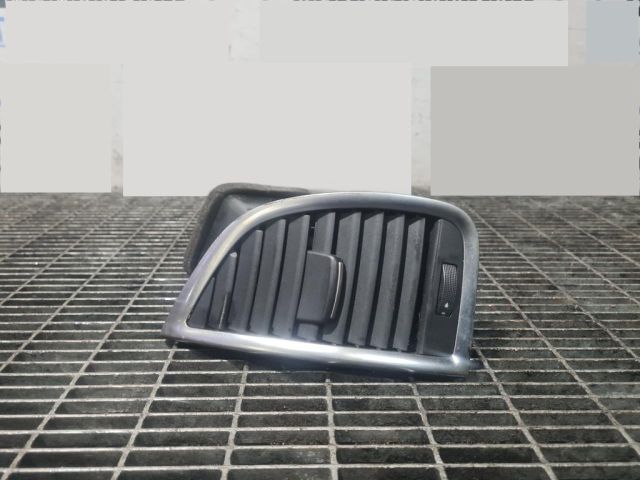 bontott AUDI Q7 Bal Szellőző