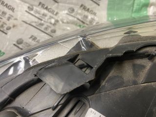 bontott AUDI Q7 Bal Xenon Fényszóró