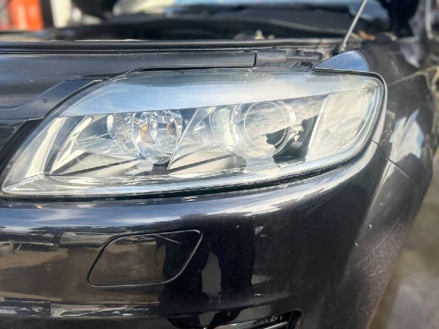bontott AUDI Q7 Bal Xenon Fényszóró
