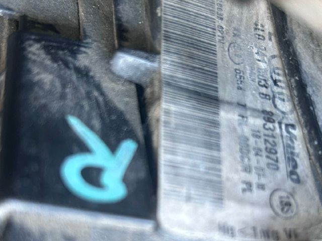 bontott AUDI Q7 Bal Xenon Fényszóró