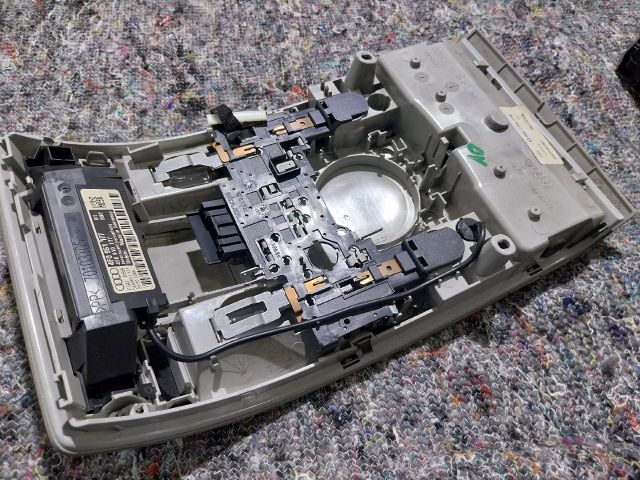 bontott AUDI Q7 Beltér Világítás Első