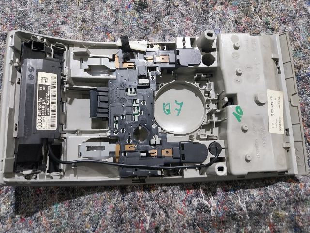 bontott AUDI Q7 Beltér Világítás Első