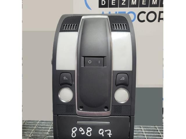 bontott AUDI Q7 Beltér Világítás Első