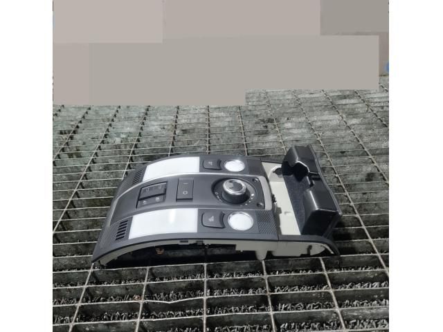 bontott AUDI Q7 Beltér Világítás Első