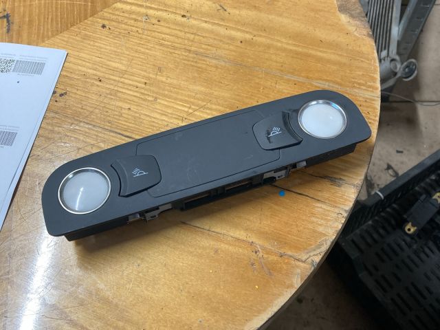 bontott AUDI Q7 Beltér Világítás Hátsó