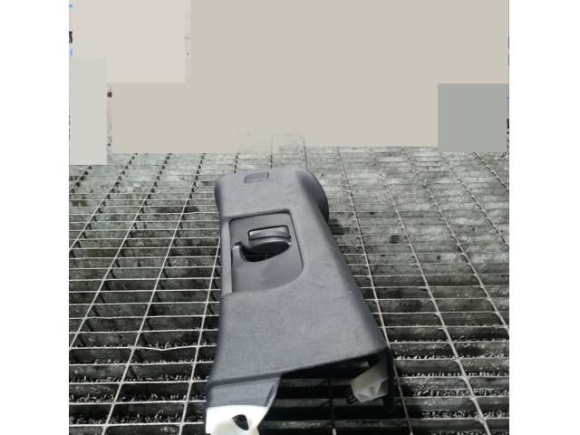 bontott AUDI Q7 Biztonsági Öv Magasság Állító