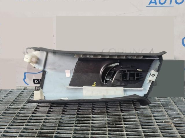 bontott AUDI Q7 Biztonsági Öv Magasság Állító