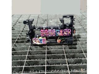 bontott AUDI Q7 Biztosítéktábla Utastér