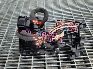 bontott AUDI Q7 Biztosítéktábla Utastér