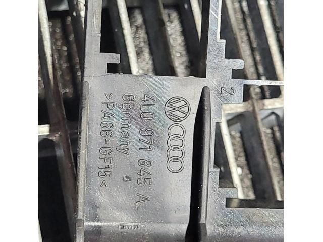 bontott AUDI Q7 Biztosítéktábla Utastér