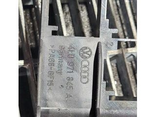 bontott AUDI Q7 Biztosítéktábla Utastér