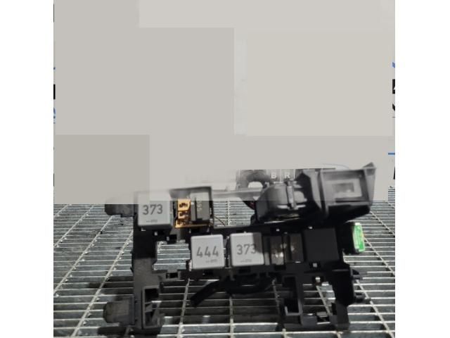 bontott AUDI Q7 Biztosítéktábla Utastér