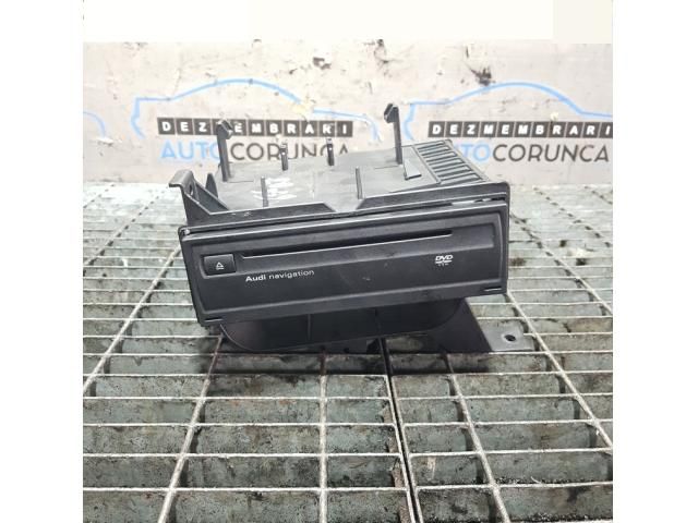 bontott AUDI Q7 CD / DVD Tár