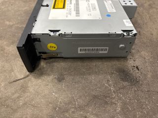 bontott AUDI Q7 CD / DVD Tár