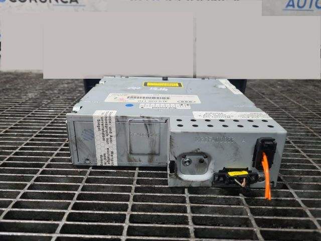 bontott AUDI Q7 CD / DVD Tár